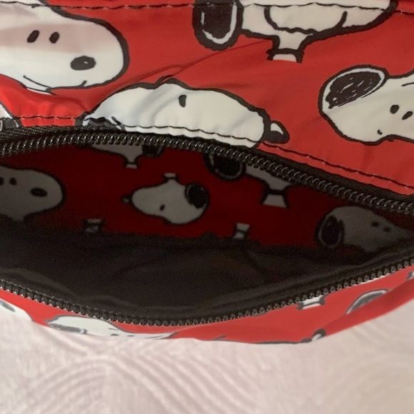 Peanuts Snoopy Backpack - Picture 7 of 10